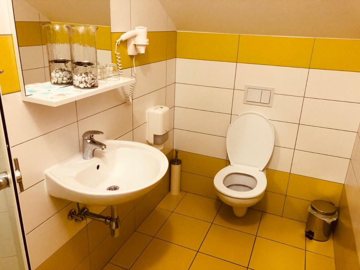 Rooms Jana Слуни Екстериор снимка