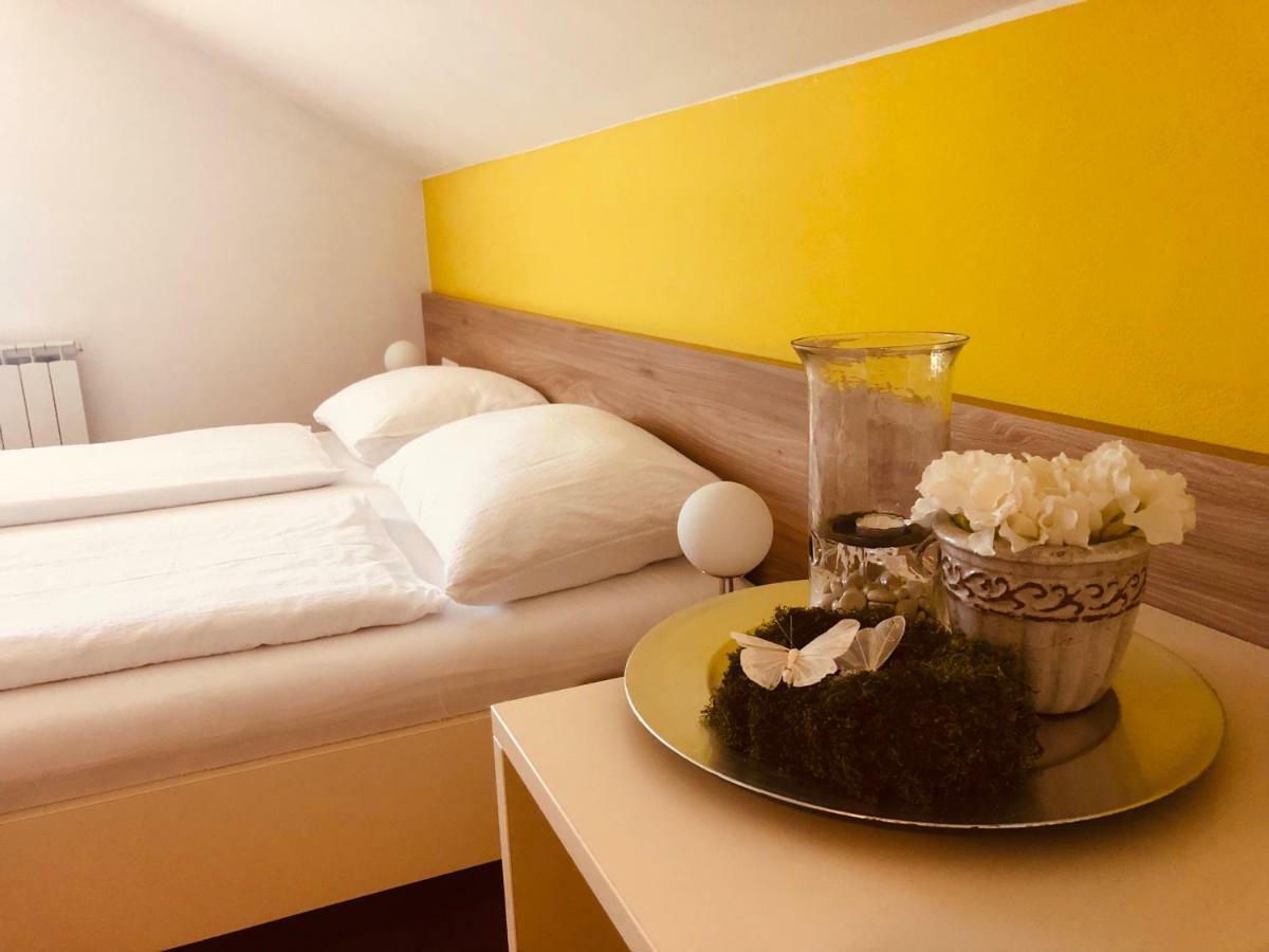 Rooms Jana Слуни Екстериор снимка